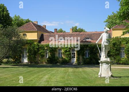 Statua di Federico II nel Giardino Marly, Parco del Palazzo Sanssouci, Potsdam, Brandeburgo, Germania Foto Stock