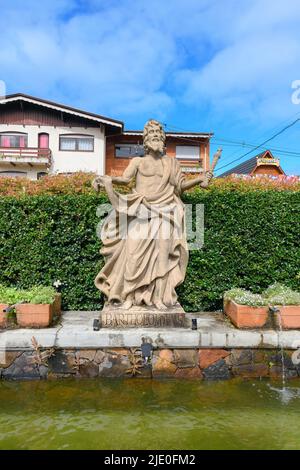 Gramado, RS, Brasile - 17 maggio 2022: Monumento di Bartolomeo, sulla parrocchia di Sao Pedro. Uno dei dodici apostoli di Gesù. Foto 7 di 12. Foto Stock