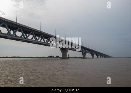 Il sogno del ponte Padma del Bangladesh è pronto per essere utilizzato. Domani il 25 giugno 2022, Foto Stock