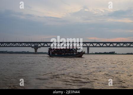 Il sogno del ponte Padma del Bangladesh è pronto per essere utilizzato. Domani il 25 giugno 2022, Foto Stock