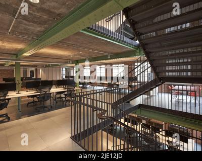 Scala. 16 Chart Street Engineers Office, Londra, Regno Unito. Architetto: Ian Chalk Architects , 2022. Foto Stock