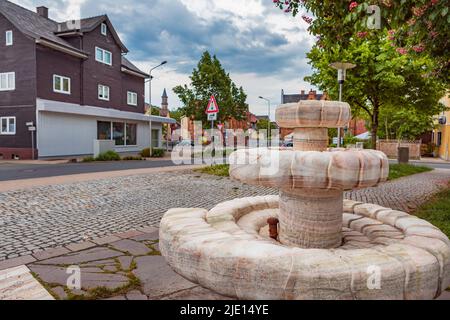 NEUSTADT BEI COBURG, BAVIERA, GERMANIA - CIRCA MAGGIO 2022: Il paesaggio urbano della città di Neustadt bei Coburg, Germania. Foto Stock