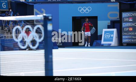 31st LUGLIO 2021 - TOKYO, GIAPPONE: Novak Djokovic di Serbia entra in campo per giocare nella partita di Bronze Men's Singles al Tokyo 2020 Oly Foto Stock