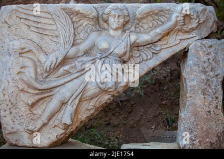 Scultura in rilievo di Nike, la dea della Vittoria, Efeso, Turchia, Asia. Foto Stock