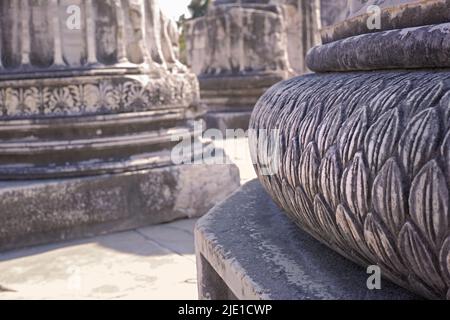 Apollo, situato nel Tempio di Apollo - Didyma - sulla costa occidentale della Turchia, era un importante sito sacro nel mondo greco antico. Dio della musica Foto Stock