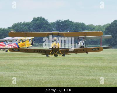 Headcorn, Kent, Regno Unito. 24th giugno 2022. Il primo giorno della Battaglia di Gran Bretagna airshow a Headcorn aerodrome, Kent. Credit: James Bell/Alamy Live News Foto Stock