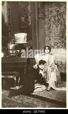 Idillio tragico 002 - film muto italiano Foto Stock