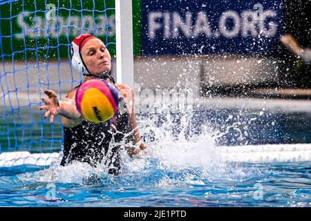 SZEGED, UNGHERIA - GIUGNO 24: Amanda longan degli Stati Uniti durante i campionati mondiali FINA Budapest 2022 partita tra Stati Uniti d'America e Argentina il 24 giugno 2022 a Szeged, Ungheria (Foto di Albert ten Hove/Orange Pictures) credito: Orange Pics BV/Alamy Live News Foto Stock