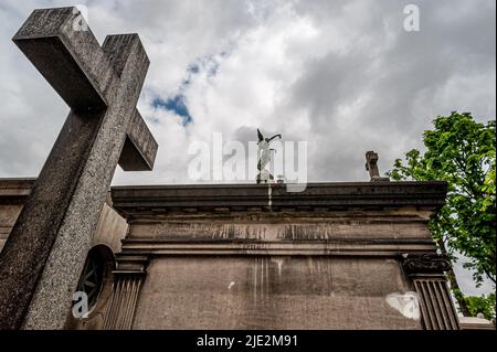 Monumento a Harry Sharon nel cimitero di Passy. Parigi, Francia. 05/2009 Foto Stock