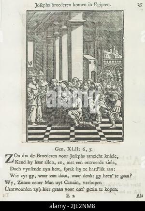 I fratelli di Giuseppe si inginocchiano davanti a lui in Egitto, i fratelli di Giuseppe arrivano ad Egipta (titolo sull'oggetto), dieci dei fratelli di Giuseppe sono venuti in Egitto per comprare il grano. I fratelli si inginocchiano davanti a Giuseppe, che non riconoscono come loro fratello, e cercano di spiegare chi sono. Sopra la scena un titolo. Di seguito, sei versi e un riferimento alla Genesi 42: 6-7. La stampa fa parte di un album., tipografia: Christoffel van Sichem (II), (menzionato sull'oggetto), tipografia: Christoffel van Sichem (III), (menzionato sull'oggetto), editore: Jan Klooster, Amsterdam, 1645 - 1646 e/o 1740, carta, stampa letteraria, Foto Stock