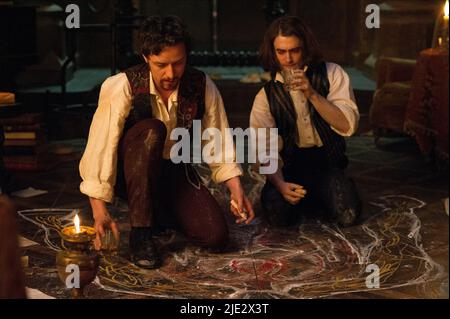 JAMES MCAVOY, Daniel Radcliffe, VICTOR FRANKENSTEIN, 2015 Foto Stock