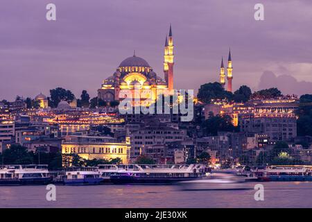 Il distretto di Fatih e la Moschea di Suleymaniye a Istanbul, Turchia Foto Stock