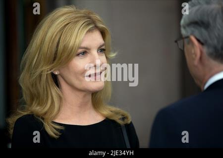 RENE RUSSO, Robert De Niro, il tirocinante, 2015 Foto Stock