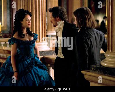 JESSICA BROWN FINDLAY, JAMES MCAVOY, Daniel Radcliffe, VICTOR FRANKENSTEIN, 2015 Foto Stock