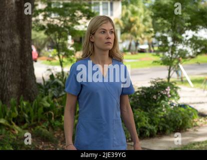 ROSAMUND PIKE, RITORNO AL MITTENTE, 2015 Foto Stock