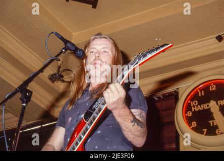 Il chitarrista americano Gregg Allman ha suonato all'Hard Rock Café di Londra, Inghilterra nel 1991. Foto Stock