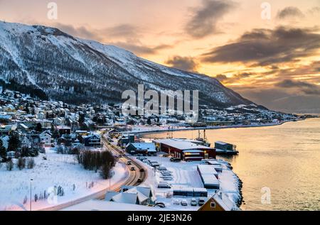 Tramonto in inverno a Tromso, Norvegia Foto Stock