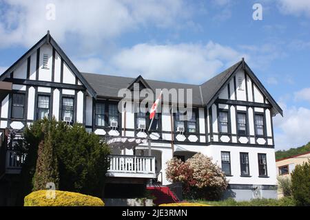 The Old Courthouse Inn at Townsite, Powell River, Sunshine Coast, BC, Canada Foto Stock