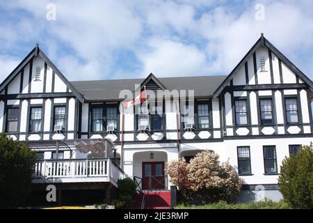 The Old Courthouse Inn at Townsite, Powell River, Sunshine Coast, BC, Canada Foto Stock