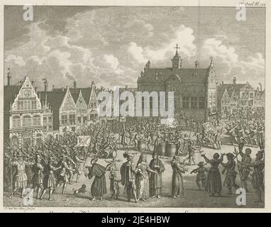 Suproar a Hoorn, 1470, Noah van der Meer (II), dopo Jacob Folkema, 1752, suproar a Hoorn per l'introduzione da parte di Charles The Bold di nuove accise sulla birra, 21 maggio 1470. Una folla di fronte al municipio batte barili aperti di birra, soldati si affrettano da sinistra e destra., tipografo: Noach van der Meer (II), (menzionato sull'oggetto), Jacob Folkema, editore: Isaak Tirion, tipografo: Leiden, Editore: Amsterdam, 1752, carta, incisione, h 175 mm x l 226 mm Foto Stock