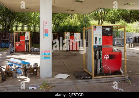 Chiuso il distributore di benzina Texaco a Neasden, North West London, UK, 2021. Foto Stock