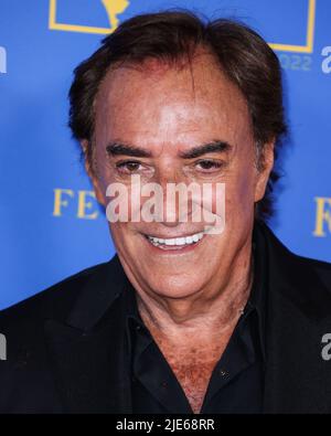 PASADENA, LOS ANGELES, CALIFORNIA, USA - GIUGNO 24: Thao Penghlis arriva ai 49th Daytime Emmy Awards che si tengono al Pasadena Convention Center il 24 Giugno 2022 a Pasadena, Los Angeles, California, Stati Uniti. (Foto di Xavier Collin/Image Press Agency) Foto Stock