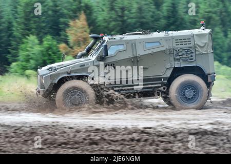 Strasice, Repubblica Ceca. 25th giugno 2022. Giorno delle forze militari ceche di terra Bahna 2022 nell'ex area militare Brdy vicino Strasice, Repubblica Ceca, 25 giugno 2022. Credit: Miroslav Chaloupka/CTK Photo/Alamy Live News Foto Stock