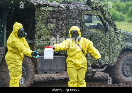 Strasice, Repubblica Ceca. 25th giugno 2022. Giorno delle forze militari ceche di terra Bahna 2022 nell'ex area militare Brdy vicino Strasice, Repubblica Ceca, 25 giugno 2022. Credit: Miroslav Chaloupka/CTK Photo/Alamy Live News Foto Stock
