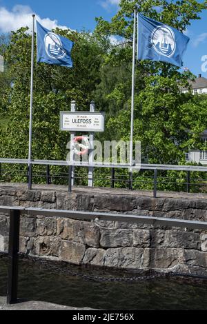 Le serrature di Ulefoss sono una funzione di bloccaggio nel canale di Bandak Norsjo, parte del canale di Telemark. Foto Stock