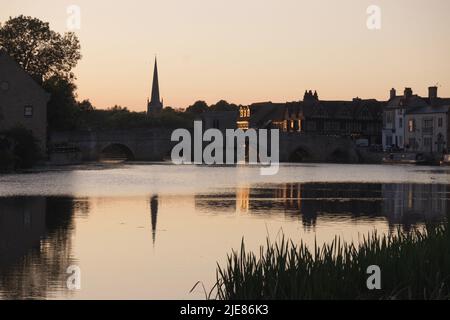 Regno Unito, Cambridgeshire - St Ives Bridge al tramonto Foto Stock