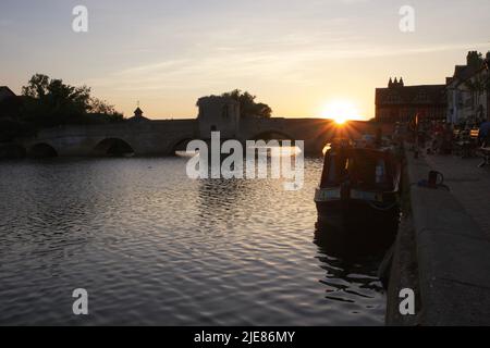 Regno Unito, Cambridgeshire - St Ives Bridge al tramonto Foto Stock