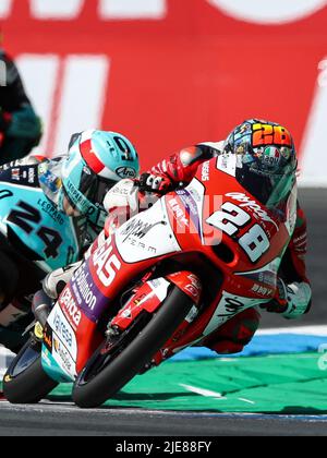 2022-06-26 11:13:40 ASSEN - Izan Guevara (SPA) sul suo KTM in azione durante la finale Moto3 il 26 giugno 2022 al circuito TT di Assen, Paesi Bassi. ANP VINCENT JANNINK olanda OUT - belgio OUT Foto Stock