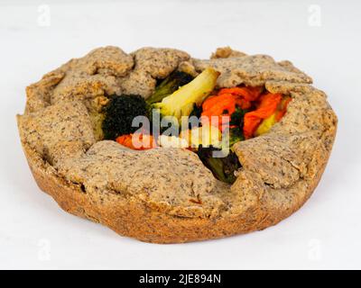 Vegan piccola torta vegetariana a fette per 1 persone Foto Stock