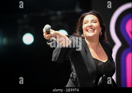 25 giugno 2022, Leeds, South Yorkshire, U.K: Urba cookie Collective , esibendosi al Lets Rock Leeds 80s Festival , UK , 25.06.2022 (Credit Image: © Robin Burns/ZUMA Press Wire) Foto Stock