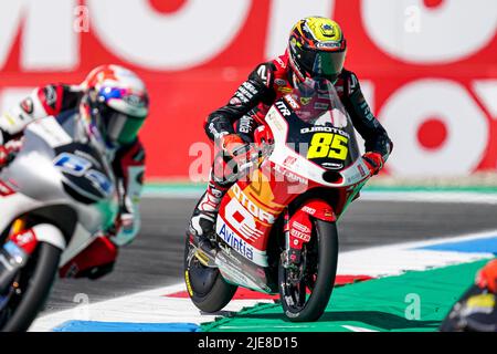 ASSEN, PAESI BASSI - GIUGNO 26: Luca Lunetta del QJMOTOR Avintia Racing Team e Italia durante la Moto3 dei Paesi Bassi al TT Assen il 26 giugno 2022 ad Assen, Paesi Bassi. (Foto di Andre Weening/Orange Pictures) Foto Stock