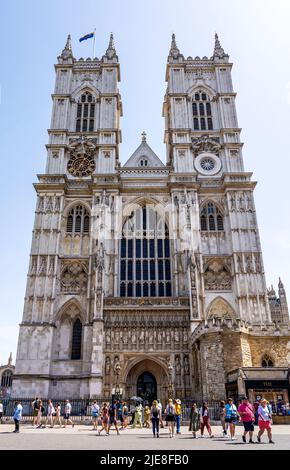 Facciata occidentale dell'Abbazia di Westminster, in stile gotico, luogo di sepoltura di monarchi inglesi e personaggi famosi, Città di Westminster, Londra, Inghilterra, Regno Unito Foto Stock
