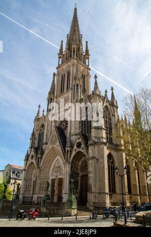 Nancy, Francia, 18 aprile 2022. L'attuale Basilica di Saint-Epvre a Nancy è una basilica in stile gotico fiammeggiante costruita nel 19th secolo dall'arco Foto Stock