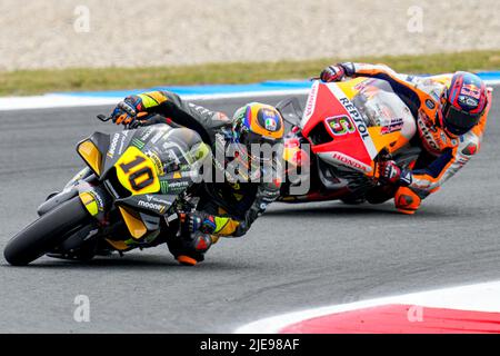 ASSEN, OLANDA - 26 GIUGNO: Luca Marini del Mooney VR46 Racing Team e dell'Italia durante la MotoGP dei Paesi Bassi al TT Assen il 26 giugno 2022 ad Assen, Olanda. (Foto di Patrick Goosen/Orange Pictures) Foto Stock