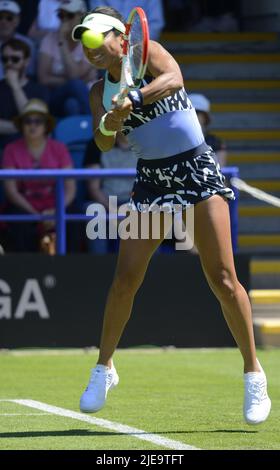 Heather Watson (GB) che gioca al Rothesay International, Devonshire Park, Eastbourne, 20th giugno 2022 Foto Stock