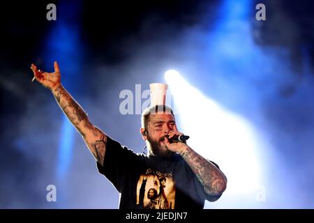 26 giugno 2022, Lisbona, Portogallo: US rapper Post Malone si esibisce il 26 giugno 2022 nella quarta giornata della Rock a Rio Lisboa 2022 festival di musica a Lisbona, Portogallo. (Credit Image: © Pedro Fiuza/ZUMA Press Wire) Foto Stock