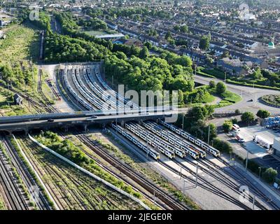 Peterborough, Regno Unito. 25th giugno 2022. I treni allineati come oggi (sabato 25 giugno), è il terzo giorno dello sciopero ferroviario nazionale, che è stato chiamato dal sindacato RMT, e solo uno su cinque treni è previsto per funzionare nei giorni di sciopero. Si tratta del più grande sciopero che colpisce le ferrovie da 30 anni, e l'operatore ferroviario Thameslink è uno degli operatori ferroviari che gestirà un servizio ridotto. Sciopero ferroviario RMT, Peterborough, Cambridgeshire, Regno Unito, il 25 giugno, Credito 2022: Paul Marriott/Alamy Live News Foto Stock