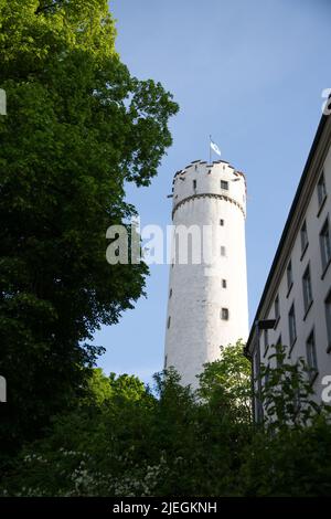 Vista sul 'Mehlsack' - punto di riferimento e la torre più famosa di Ravensburg, Germania Foto Stock