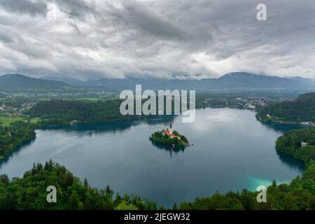 Lago di Bled visto da Mala Osojnica Foto Stock