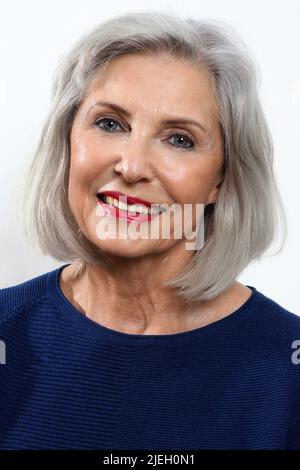 Attraktive Seniorin, Porträt, 60, 65, 70, Jahre Foto Stock