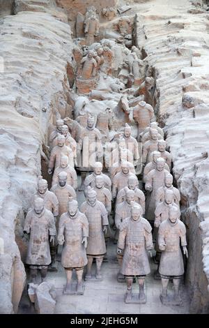 Asien, Cina, Figuren, Soldaten, Armee, Steinfiguren, Tonfiguren, Grab, Gräber, Krieghelden, Mausoleo, Terrakottasoldaten, Terrakottaarmee, Grabanla Foto Stock