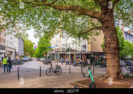 Un caffè all'aperto nel sobborgo Altstadt di Kiel, Schleswig-Holstein, Germania Foto Stock