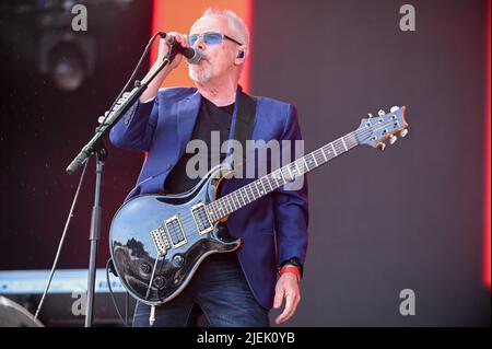 Leeds, Regno Unito. 25th giugno 2022. Nik Kershaw visto esibirsi al Lets Rock Leeds 80s Festival a Temple Newsom, Regno Unito. (Foto di Robin Burns/SOPA Images/Sipa USA) Credit: Sipa USA/Alamy Live News Foto Stock