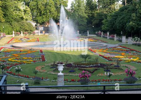 Colonia, Germania. 23rd giugno 2022. Il Giardino Botanico di Colonia, flora, fontana, aiuole di fiori, parco, Presentazione dei Grimme Online Awards 2022 il 23 giugno 2022 in The Flora Koeln, Â Credit: dpa/Alamy Live News Foto Stock