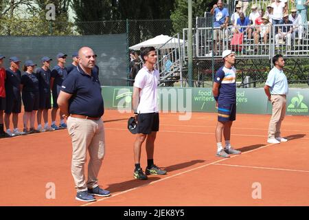 Milano, Italia. 26th giugno 2022. Italia, Milano, 26 2022 giugno: Inno dell'Argentina durante la partita di tennis FEDERICO CORIA (ARG) vs FRANCESCO PASSARO (ITA) finale ATP Challenger Milano presso Aspria Harbour Club (Foto di Fabrizio Andrea Bertani/Pacific Press/Sipa USA) Credit: Sipa USA/Alamy Live News Foto Stock