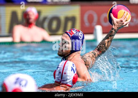 BUDAPEST, UNGHERIA - GIUGNO 27: Jerko Marinic Kragic di Croazia durante i campionati mondiali FINA Budapest 2022 1/8 Finals match tra Georgia e Croazia il 27 Giugno 2022 a Budapest, Ungheria (Foto di Albert ten Hove/Orange Pictures) Foto Stock